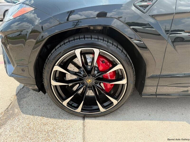 2023 Lamborghini Urus S