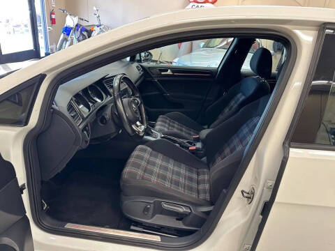 2016 Volkswagen Golf GTI