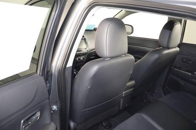 2023 Mitsubishi Outlander Sport SE