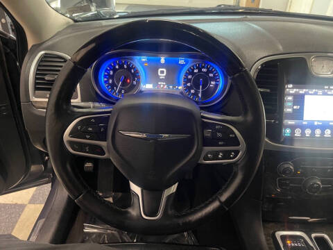 2017 Chrysler 300 C