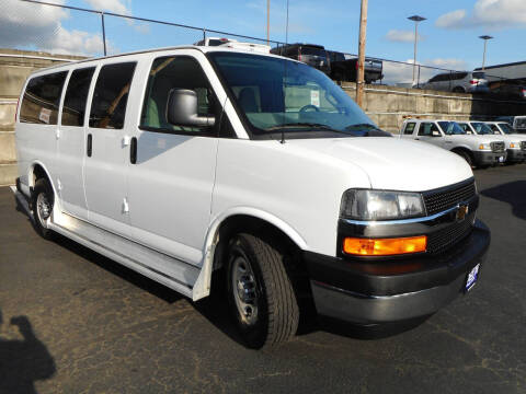 2017 Chevrolet Express LT 3500