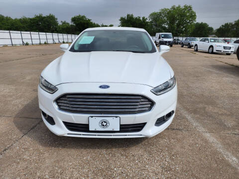2014 Ford Fusion Hybrid for sale at JJ Auto Sales LLC in Haltom City TX
