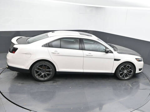 2017 Ford Taurus SHO