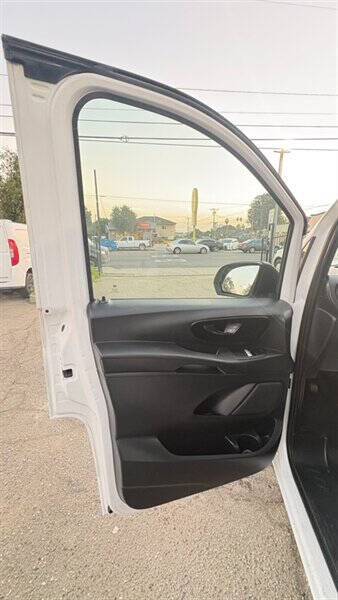 2017 Mercedes-Benz Metris Worker Cargo