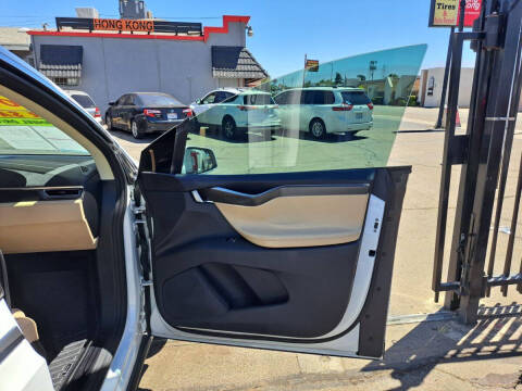 2017 Tesla Model X 75D