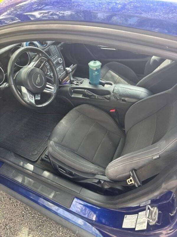 2016 Ford Mustang V6