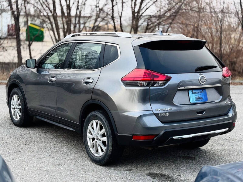 2017 Nissan Rogue SV