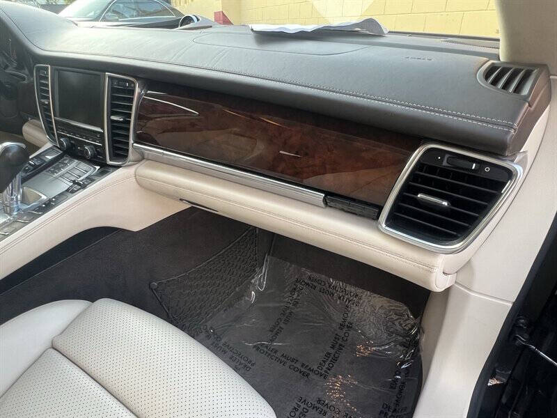 2014 Porsche Panamera