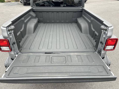 2021 Jeep Gladiator Willys