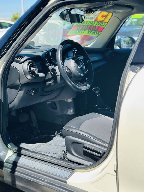 2015 MINI Hardtop 4 Door Cooper