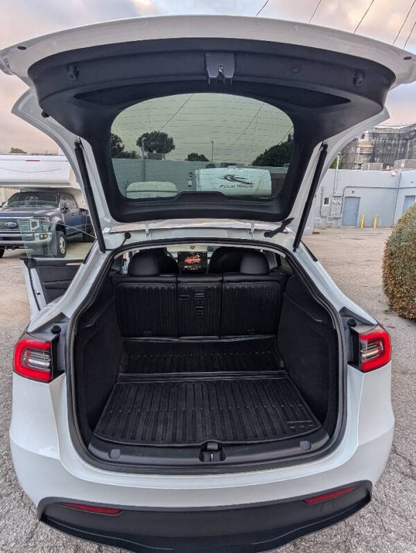 2023 Tesla Model Y Long Range