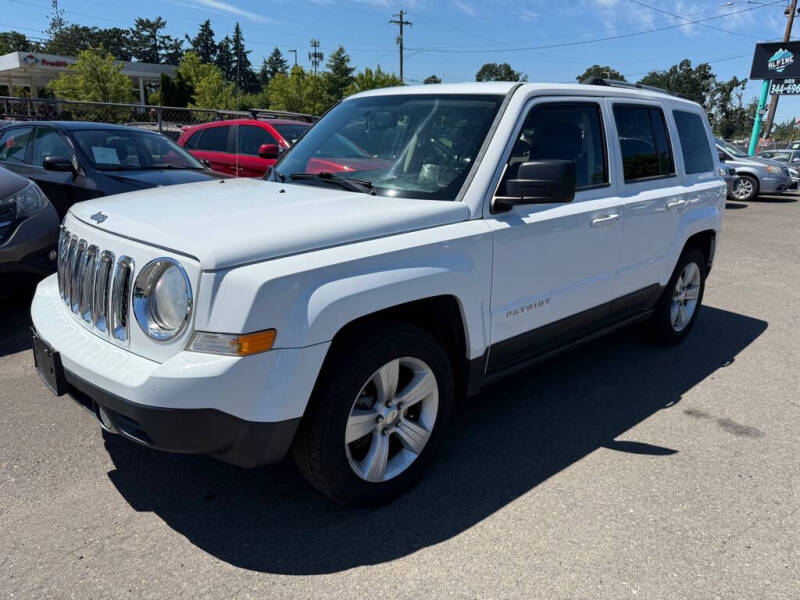 2014 Jeep Patriot for sale at MERICARS AUTO NW in Milwaukie OR