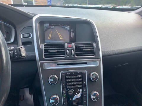 2015 Volvo XC60 T5 Drive-E Premier Plus