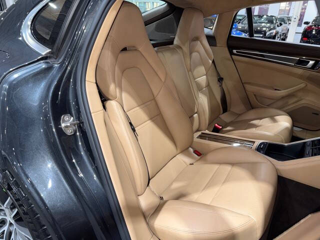 2017 Porsche Panamera Turbo