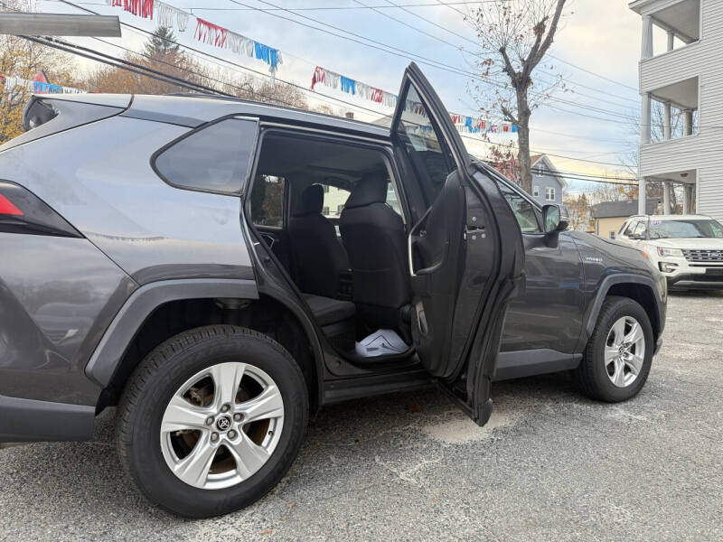 2020 Toyota RAV4 Hybrid XLE
