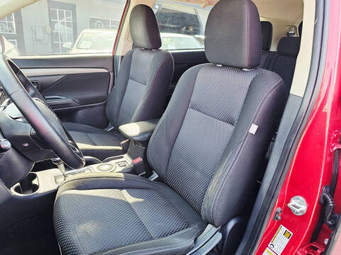 2016 Mitsubishi Outlander SE