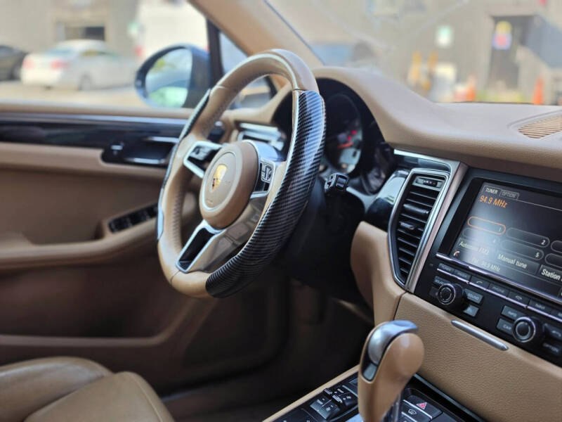 2016 Porsche Macan S
