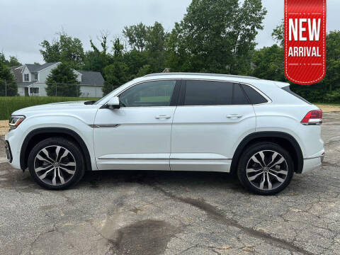 2022 Volkswagen Atlas Cross Sport for sale at Auto Center of Columbus in Columbus OH