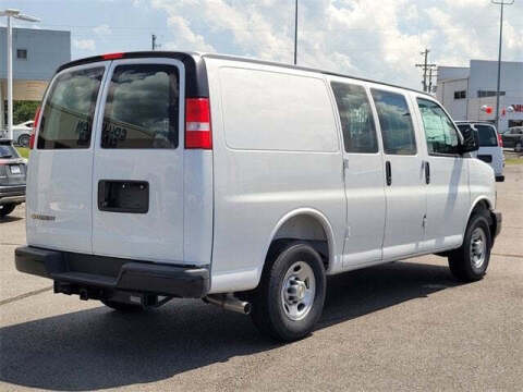 2025 Chevrolet Express 2500