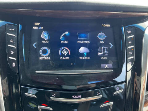 2017 Cadillac Escalade Luxury