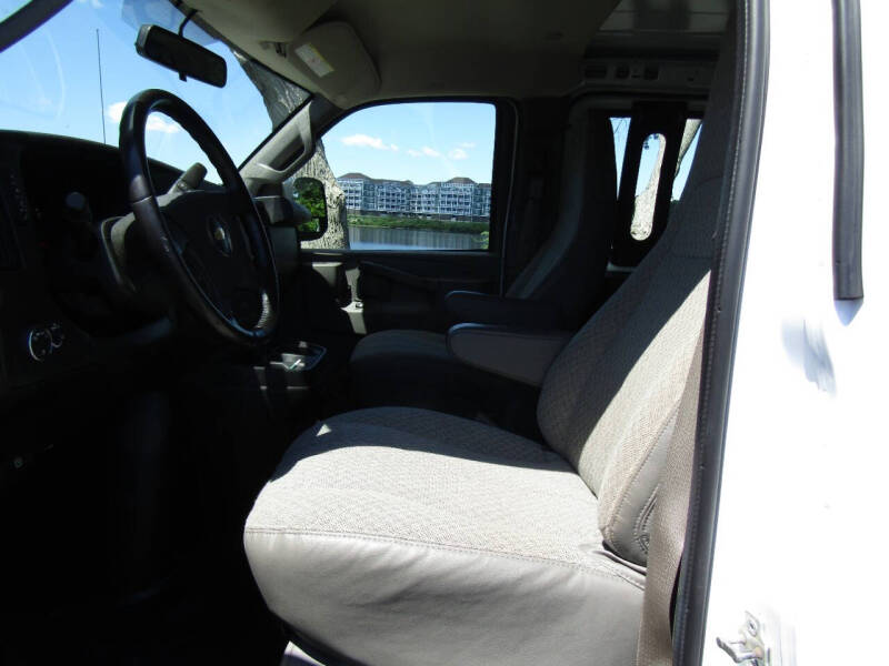 2021 Chevrolet Express 2500