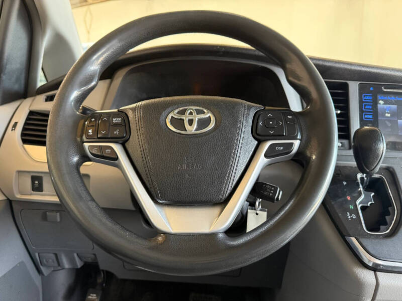 2015 Toyota Sienna