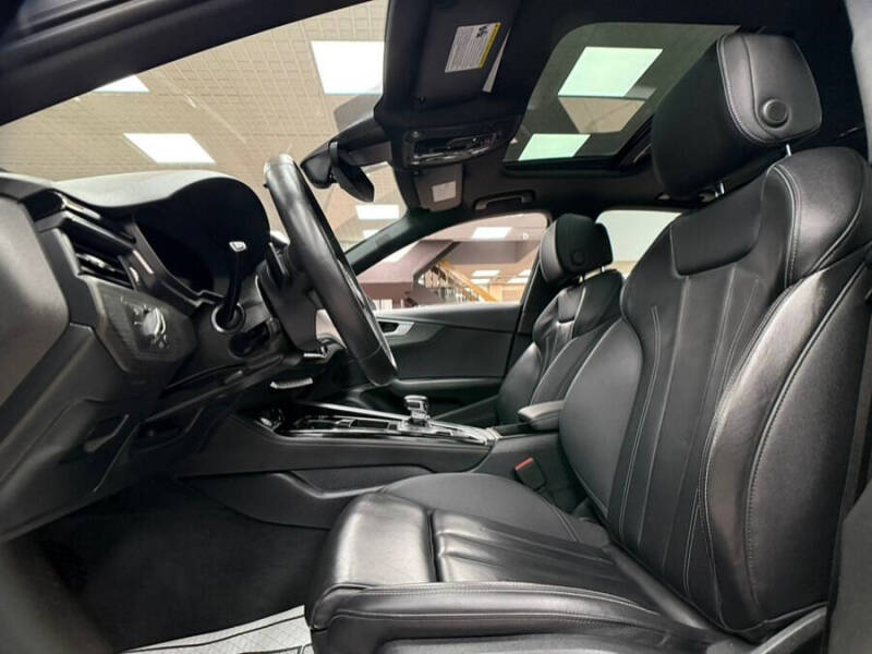 2024 Audi A4 quattro S line Prem Plus 45 TFSI