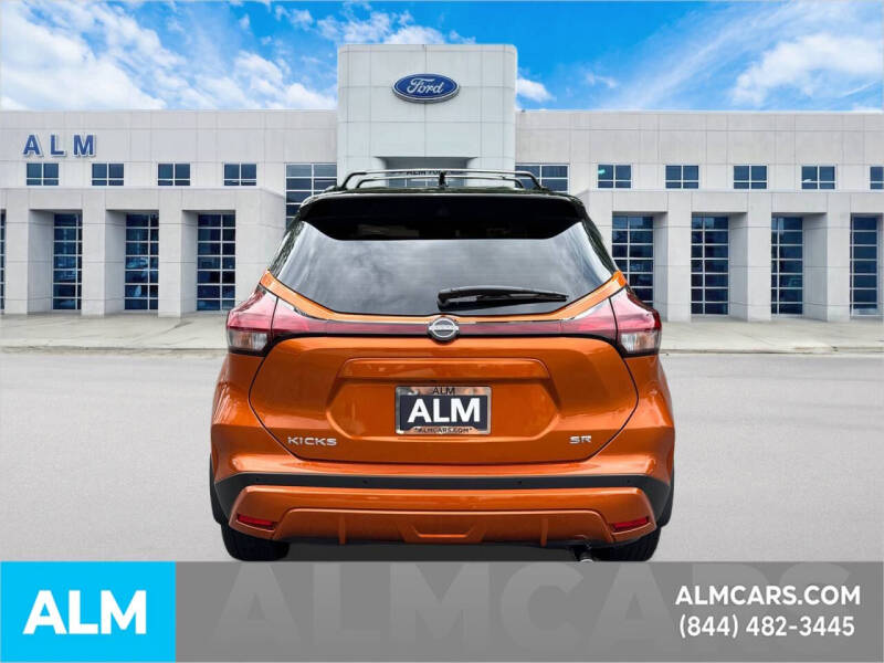 2024 Nissan Kicks SR