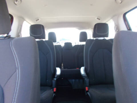 2021 Chrysler Voyager LX