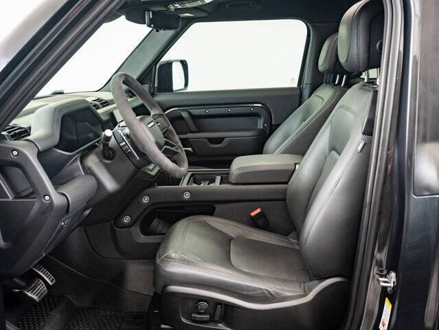 2023 Land Rover Defender 90 V8