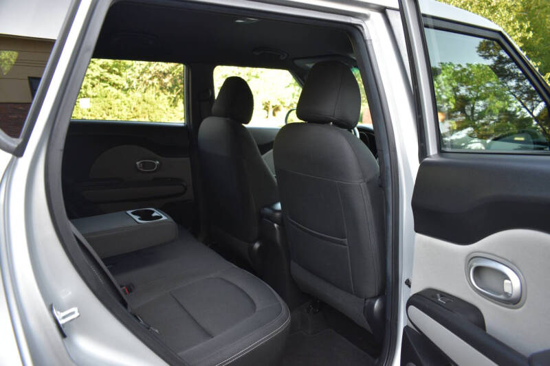 2017 Kia Soul +