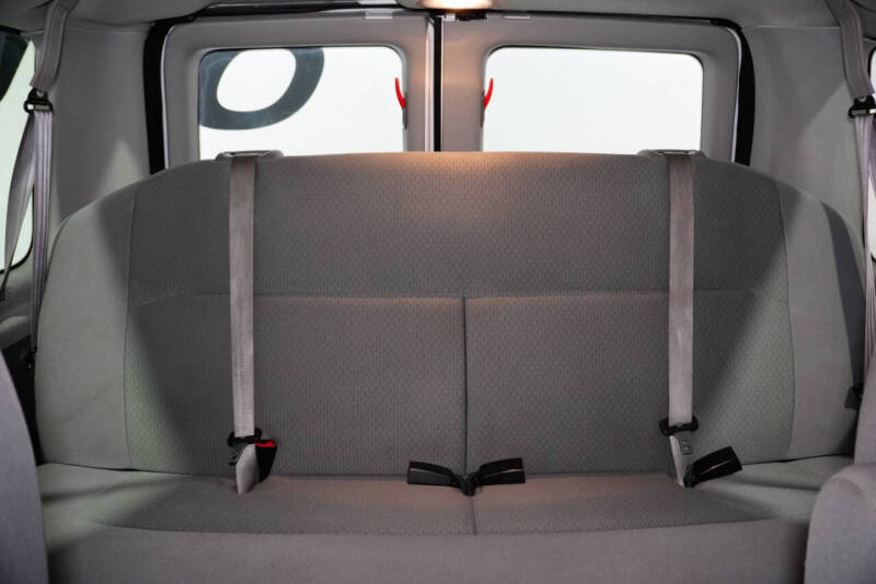 2014 Ford E-Series E-150 XLT