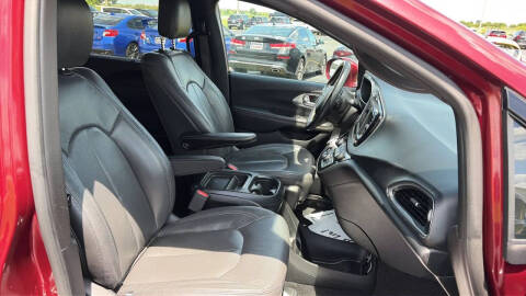 2019 Chrysler Pacifica Touring Plus