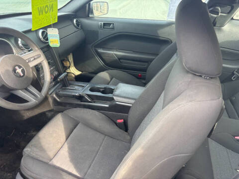 2005 Ford Mustang V6 Premium