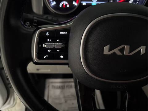 2022 Kia Carnival EX