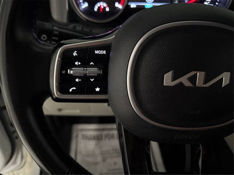 2022 Kia Carnival EX