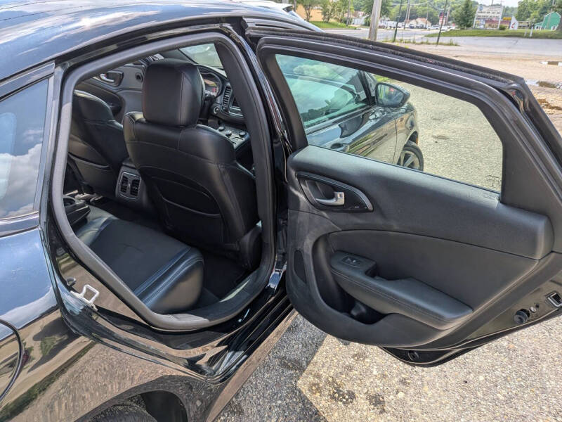 2016 Chrysler 200