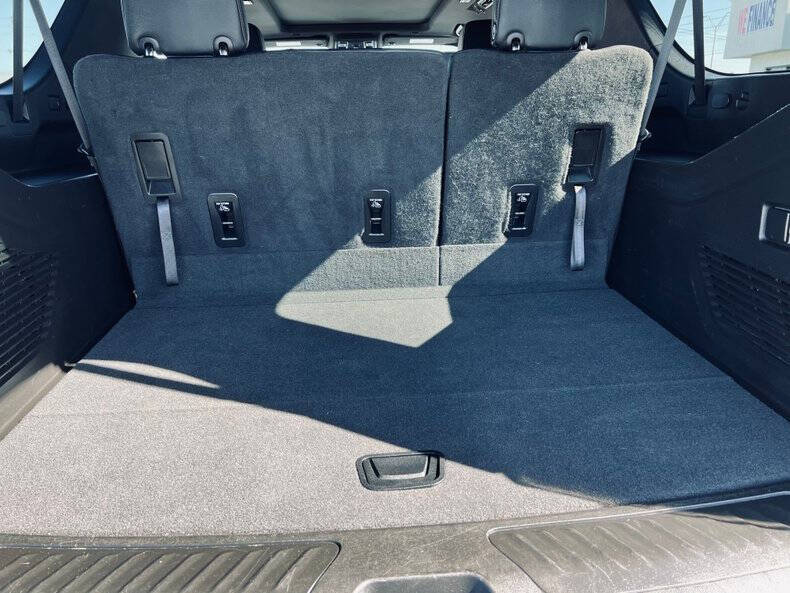 2022 Chevrolet Suburban LT