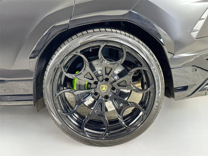 2022 Lamborghini Urus