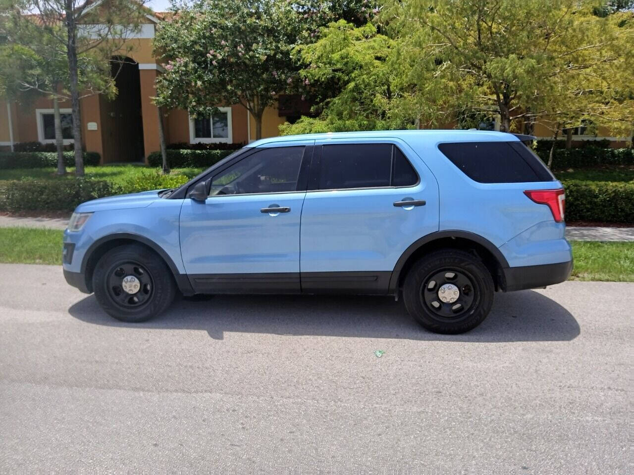 2016 Ford Explorer SUV / Crossover - $9,950