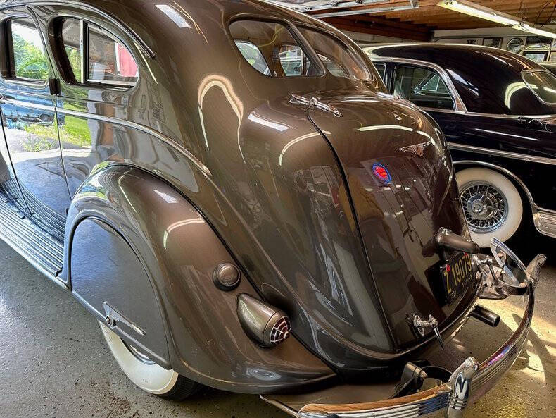 1937 Chrysler Airflow