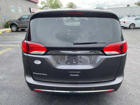 2018 Chrysler Pacifica Touring Plus