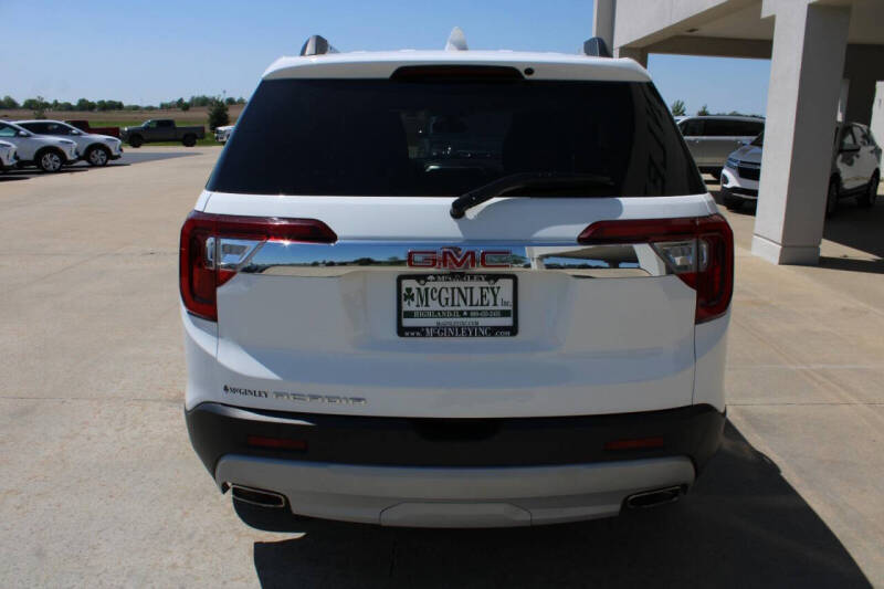 2023 GMC Acadia SLT
