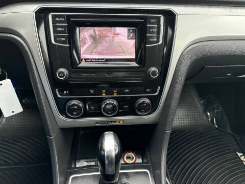 2016 Volkswagen Passat 1.8T S