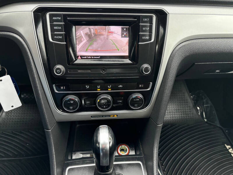 2016 Volkswagen Passat 1.8T S