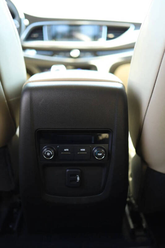 2018 Buick Enclave Essence