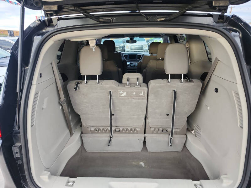 2017 Chrysler Pacifica Touring