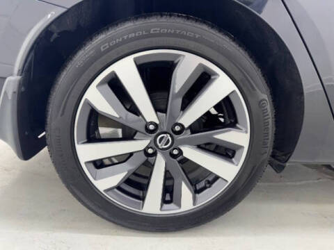 2020 Nissan Versa SR