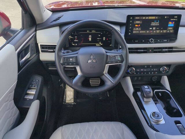 2025 Mitsubishi Outlander SEL