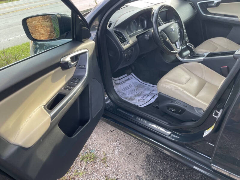 2016 Volvo XC60 T5 Drive-E Premier